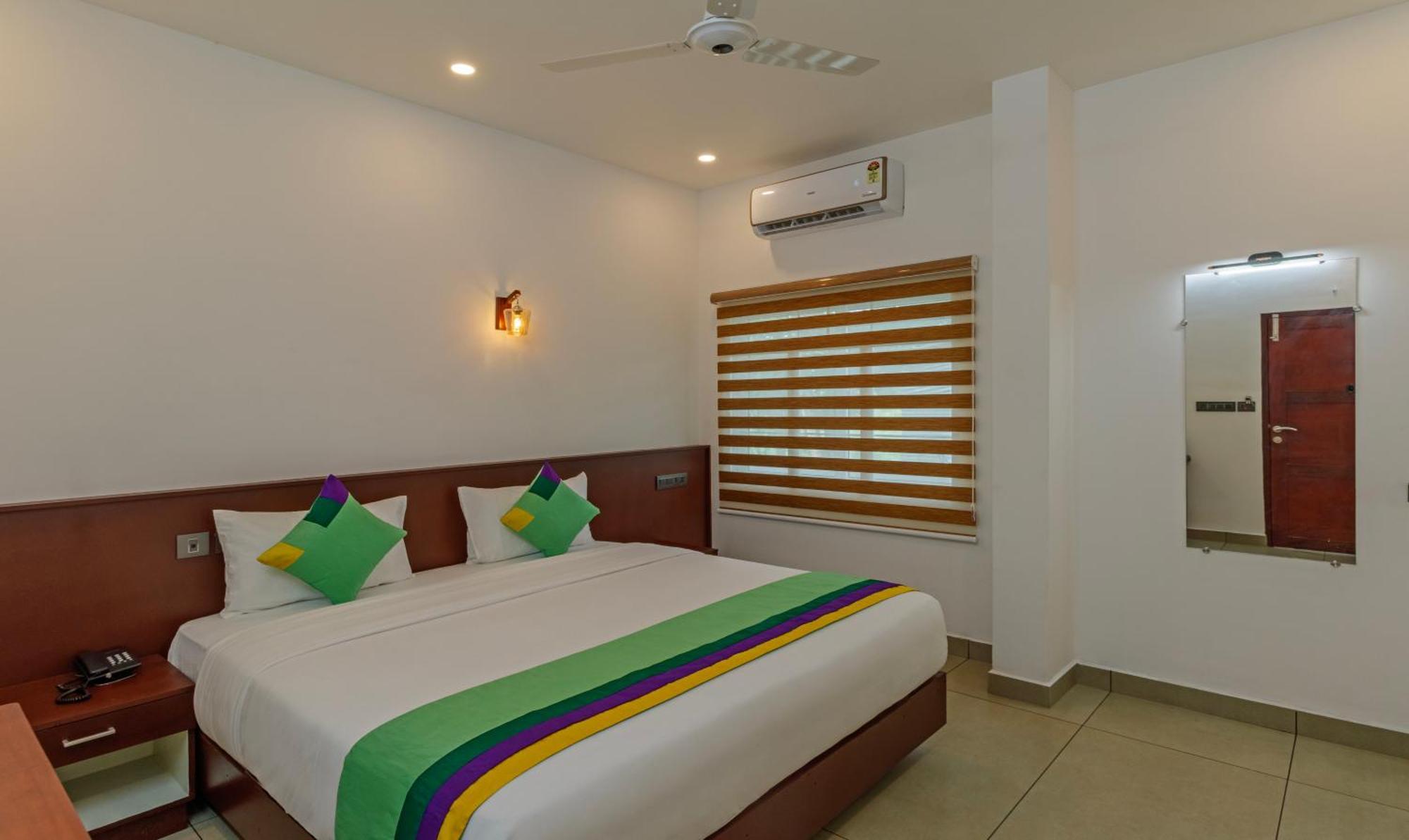Treebo Amigos Residency Cochin Airport Hotel Kochi エクステリア 写真