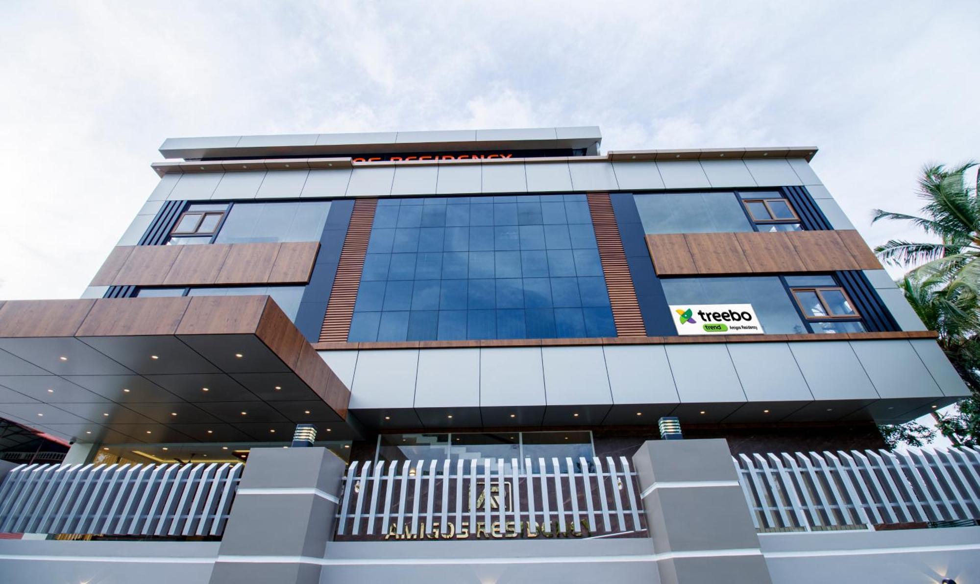 Treebo Amigos Residency Cochin Airport Hotel Kochi エクステリア 写真